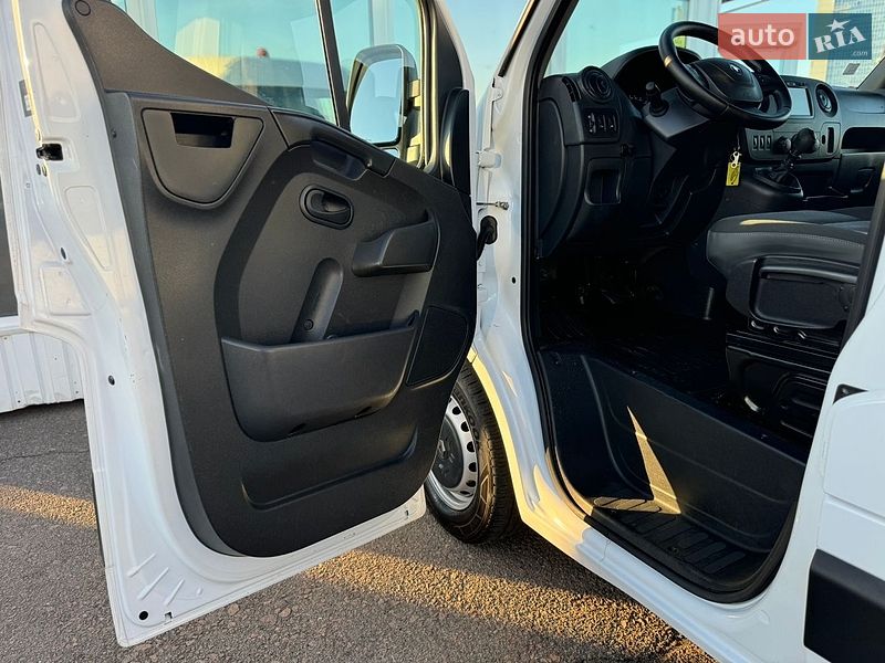 Грузопассажирский фургон Renault Master 2018 в Киеве
