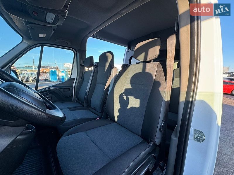 Грузопассажирский фургон Renault Master 2018 в Киеве