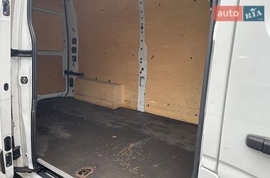 Вантажний фургон Renault Master 2015 в Луцьку