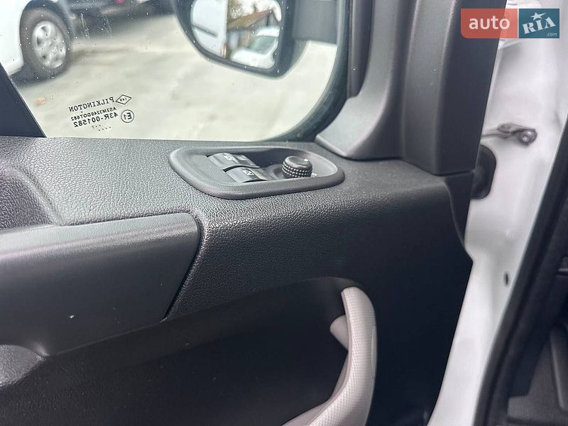 Грузовой фургон Renault Master 2017 в Дубно