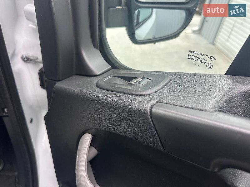 Грузовой фургон Renault Master 2017 в Дубно