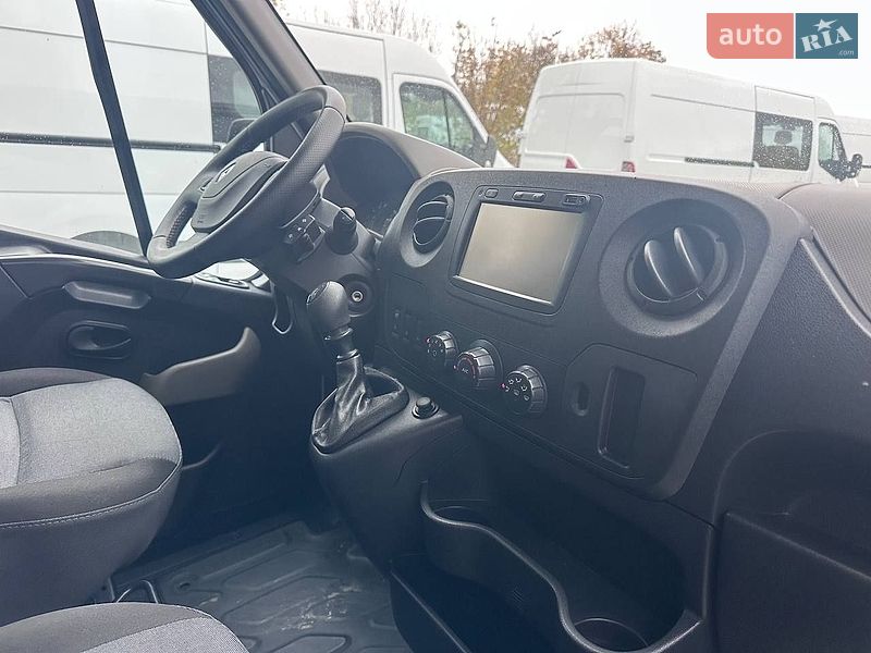 Грузовой фургон Renault Master 2017 в Дубно