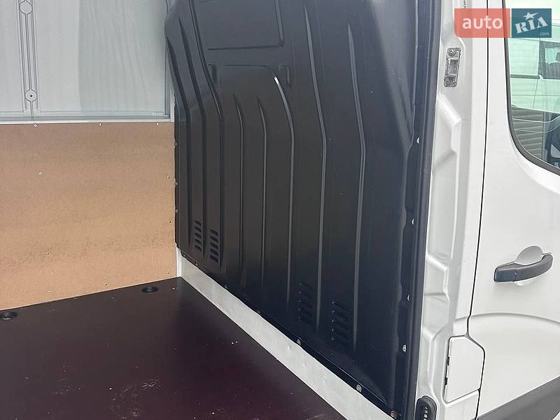 Грузовой фургон Renault Master 2017 в Дубно