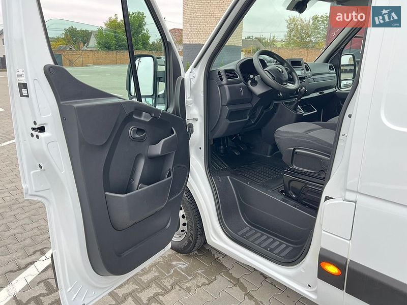 Грузовой фургон Renault Master 2022 в Дубно