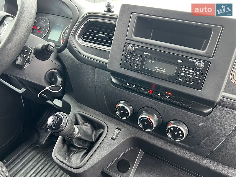 Грузовой фургон Renault Master 2022 в Дубно