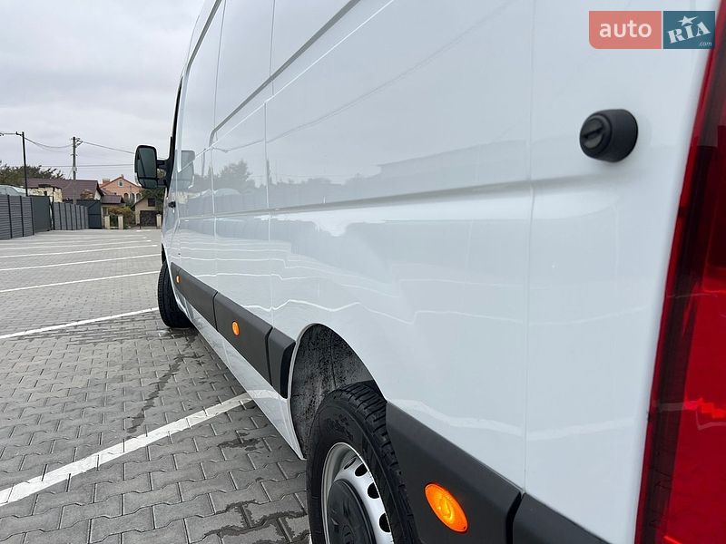 Грузовой фургон Renault Master 2022 в Дубно