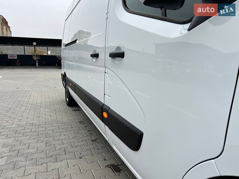 Грузовой фургон Renault Master 2022 в Дубно