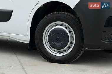 Вантажний фургон Renault Master 2022 в Дубні