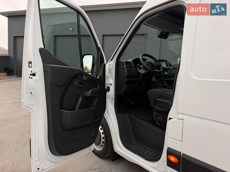 Вантажний фургон Renault Master 2022 в Дубні
