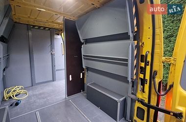 Грузовой фургон Renault Master 2020 в Пустомытах
