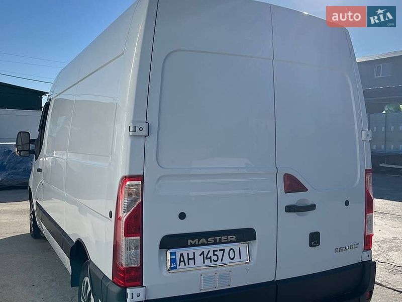 Вантажний фургон Renault Master 2015 в Києві