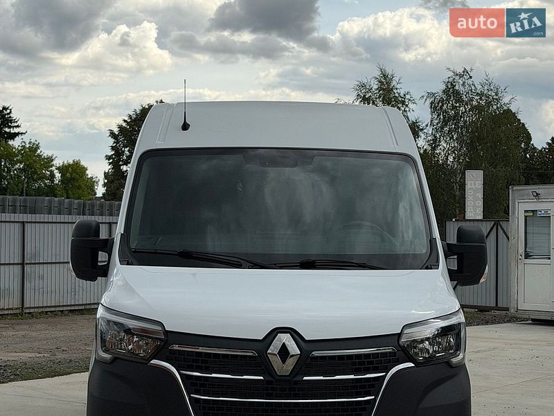 Грузовой фургон Renault Master 2023 в Млинове