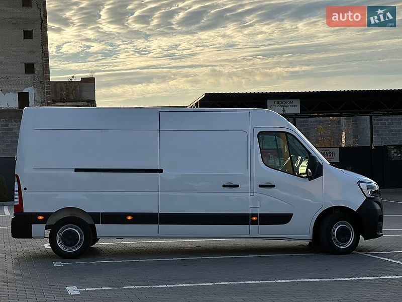 Грузовой фургон Renault Master 2023 в Дубно