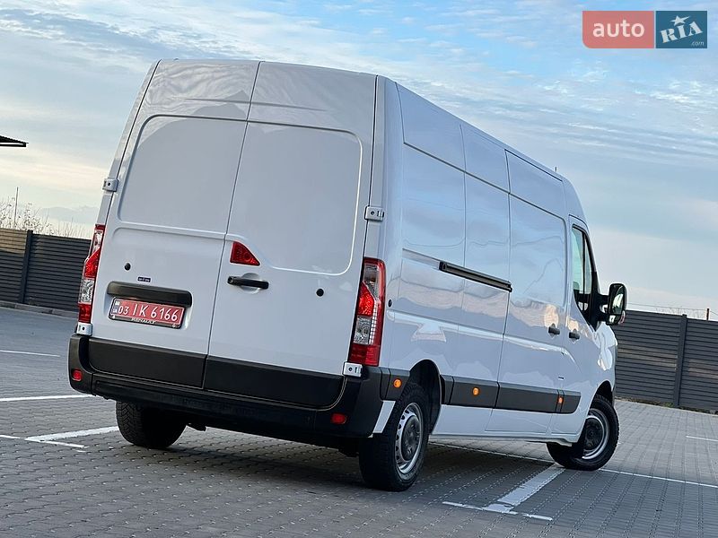 Грузовой фургон Renault Master 2023 в Дубно