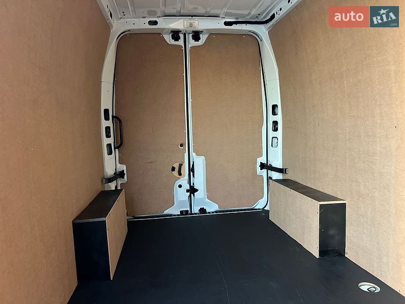 Грузовой фургон Renault Master 2023 в Дубно