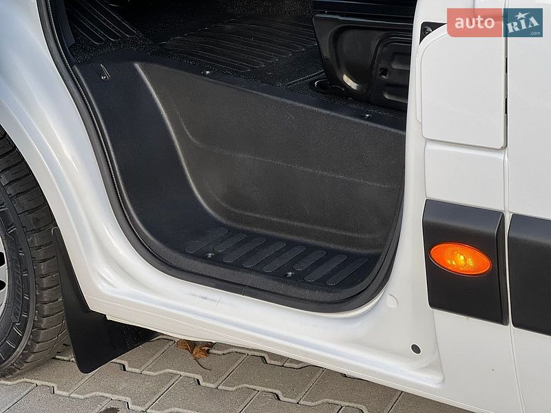 Грузовой фургон Renault Master 2023 в Дубно