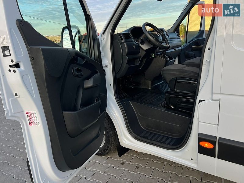 Грузовой фургон Renault Master 2023 в Дубно