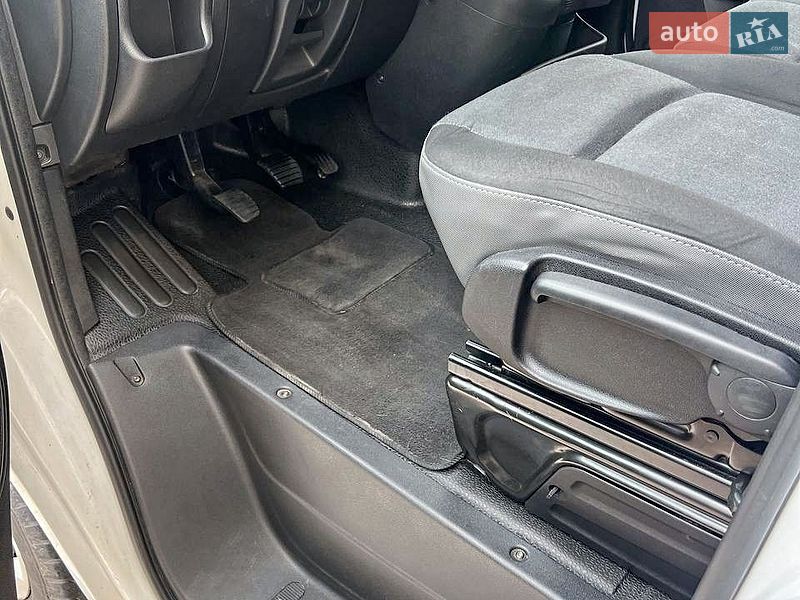 Тентованый Renault Master 2018 в Львове