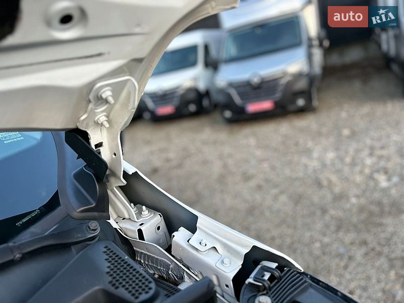 Вантажний фургон Renault Master 2021 в Хусті