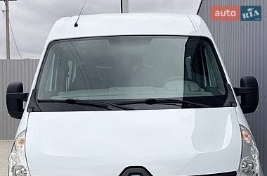 Грузопассажирский фургон Renault Master 2016 в Дубно