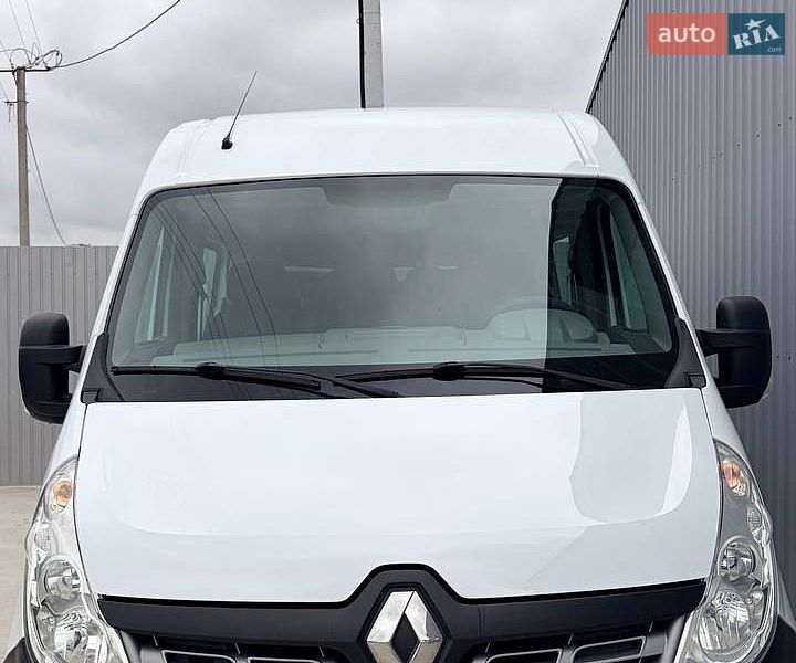 Грузопассажирский фургон Renault Master 2016 в Дубно