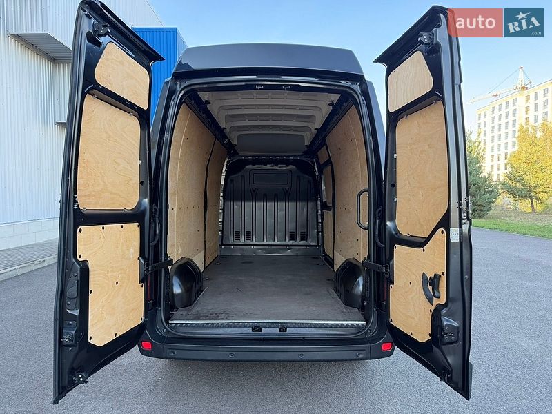 Вантажний фургон Renault Master 2022 в Хмельницькому