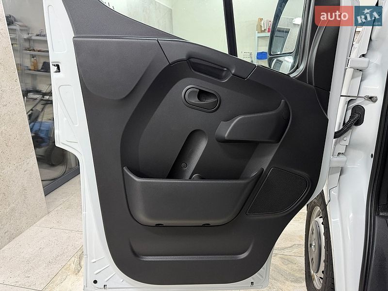 Грузовой фургон Renault Master 2022 в Полтаве