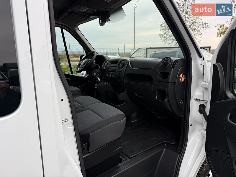 Грузопассажирский фургон Renault Master 2019 в Дубно