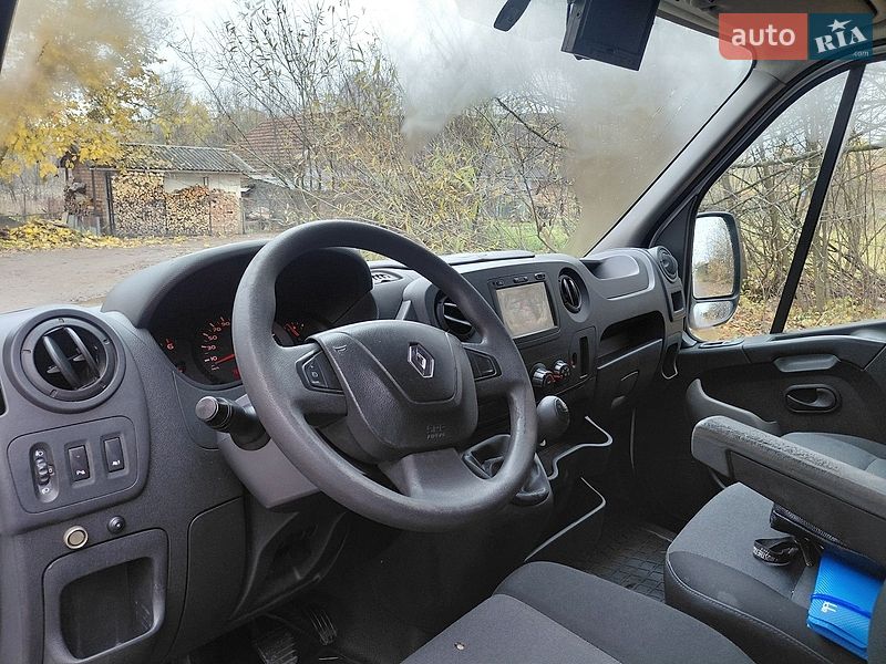 Грузовой фургон Renault Master 2017 в Ивано-Франковске