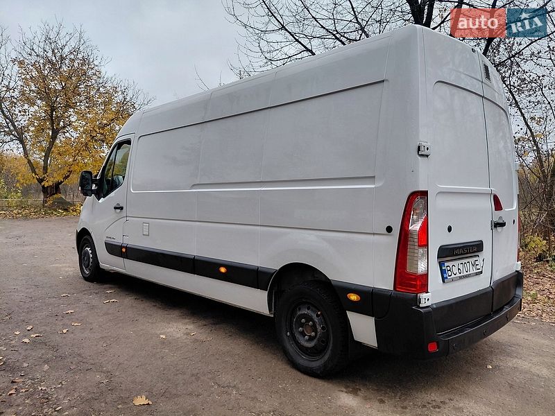 Грузовой фургон Renault Master 2017 в Ивано-Франковске
