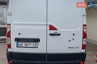 Вантажний фургон Renault Master 2015 в Дніпрі