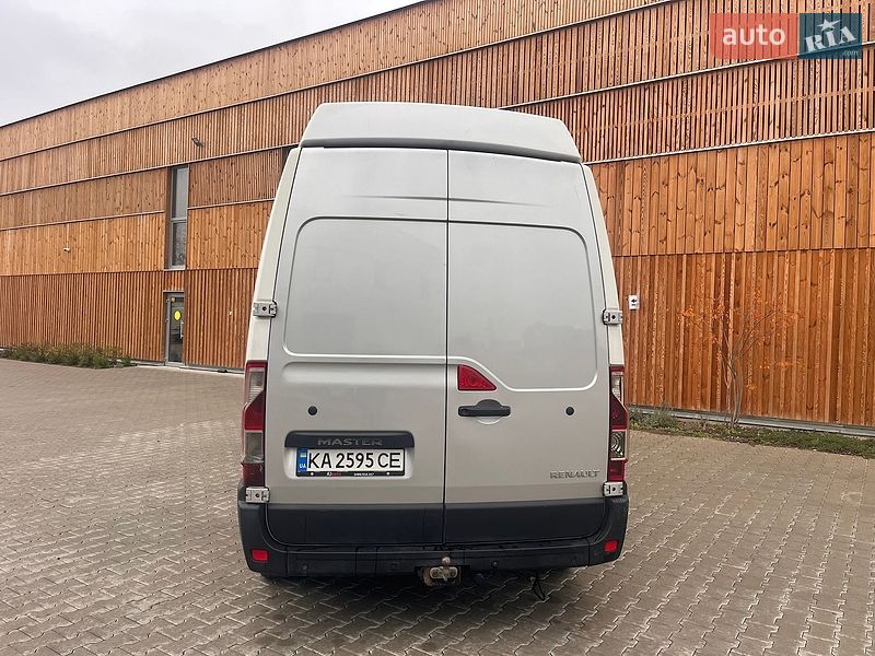 Грузовой фургон Renault Master 2012 в Винниках