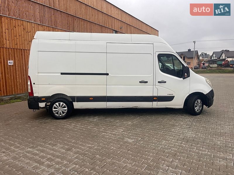 Грузовой фургон Renault Master 2012 в Винниках