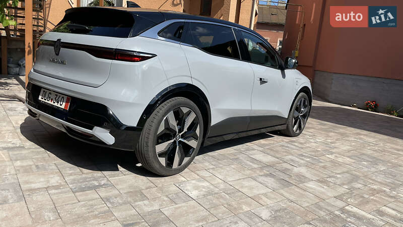 Внедорожник / Кроссовер Renault Megane E-Tech Electric 2022 в Мукачево