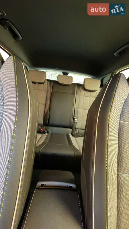 Внедорожник / Кроссовер Renault Megane E-Tech Electric 2022 в Мукачево