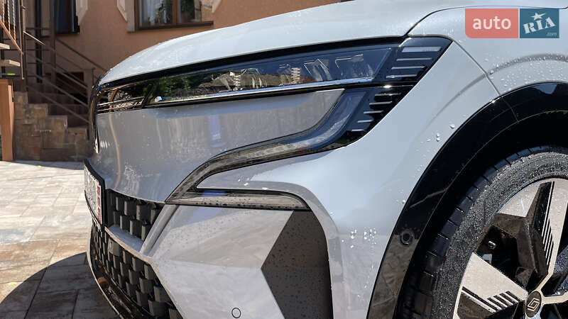 Внедорожник / Кроссовер Renault Megane E-Tech Electric 2022 в Мукачево