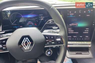 Позашляховик / Кросовер Renault Megane E-Tech Electric 2022 в 