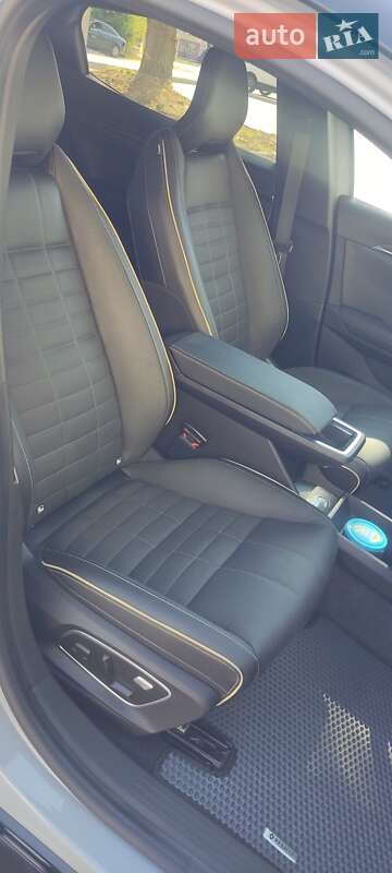 Внедорожник / Кроссовер Renault Megane E-Tech Electric 2022 в Хмельницком