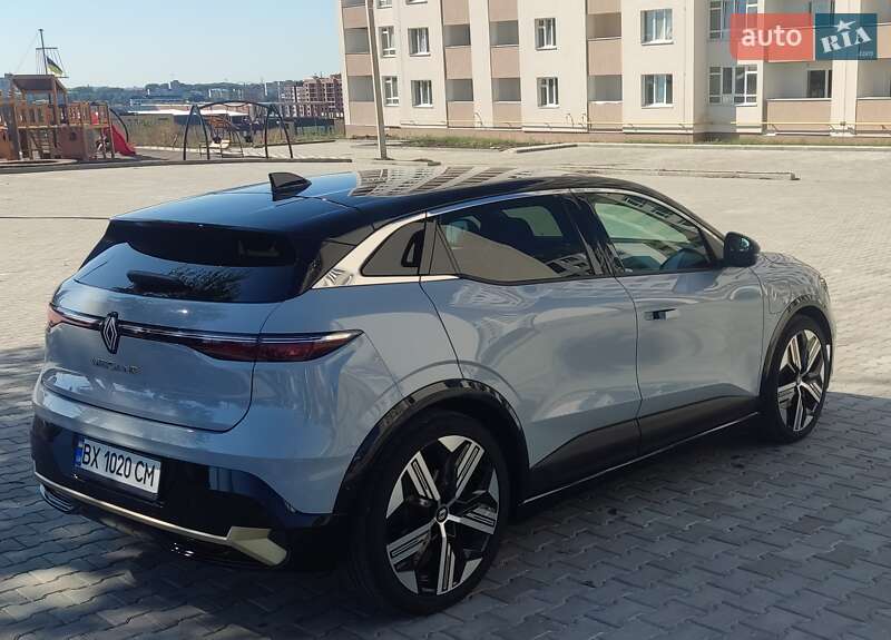 Внедорожник / Кроссовер Renault Megane E-Tech Electric 2022 в Хмельницком
