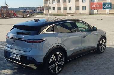 Позашляховик / Кросовер Renault Megane E-Tech Electric 2022 в 