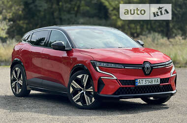 Позашляховик / Кросовер Renault Megane E-Tech Electric 2022 в Долині