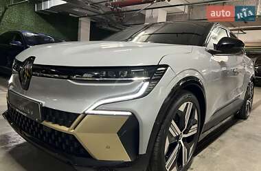 Внедорожник / Кроссовер Renault Megane E-Tech Electric 2022 в Киеве