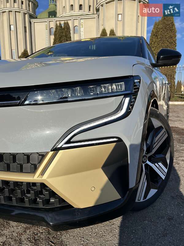 Позашляховик / Кросовер Renault Megane E-Tech Electric 2023 в Дубні