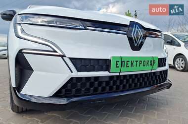Позашляховик / Кросовер Renault Megane E-Tech Electric 2022 в 