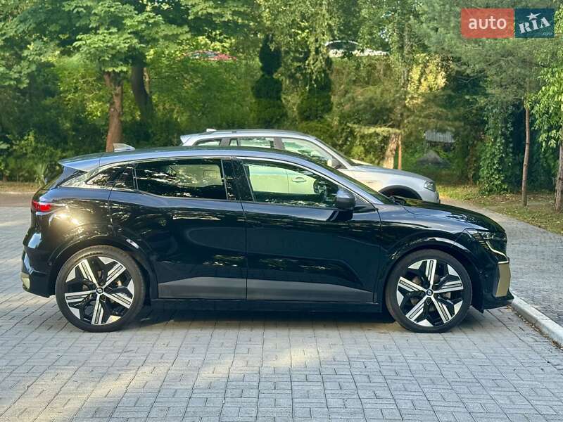 Внедорожник / Кроссовер Renault Megane E-Tech Electric 2023 в Дрогобыче