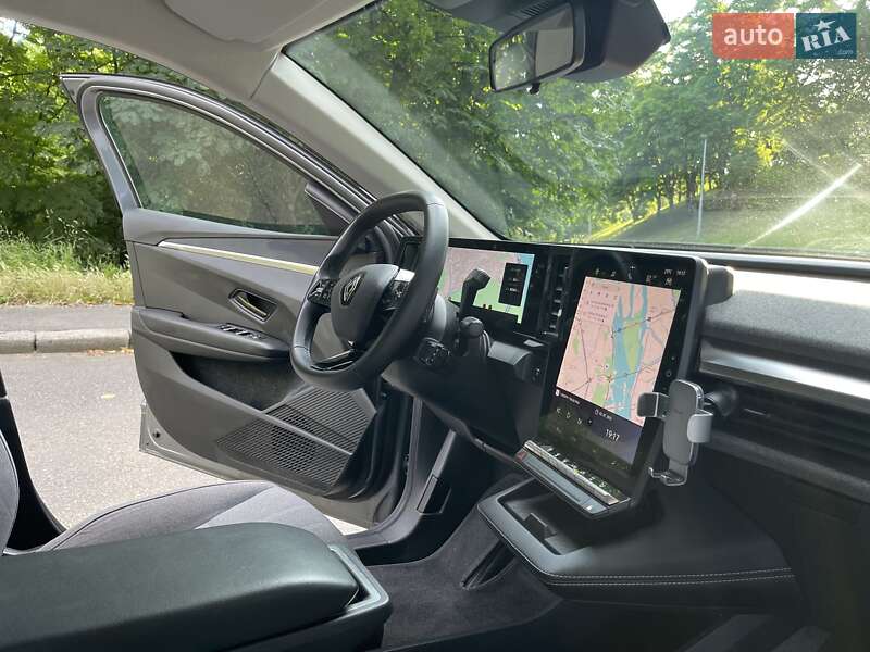 Внедорожник / Кроссовер Renault Megane E-Tech Electric 2022 в Киеве