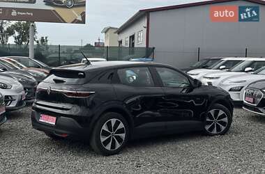 Позашляховик / Кросовер Renault Megane E-Tech Electric 2022 в 