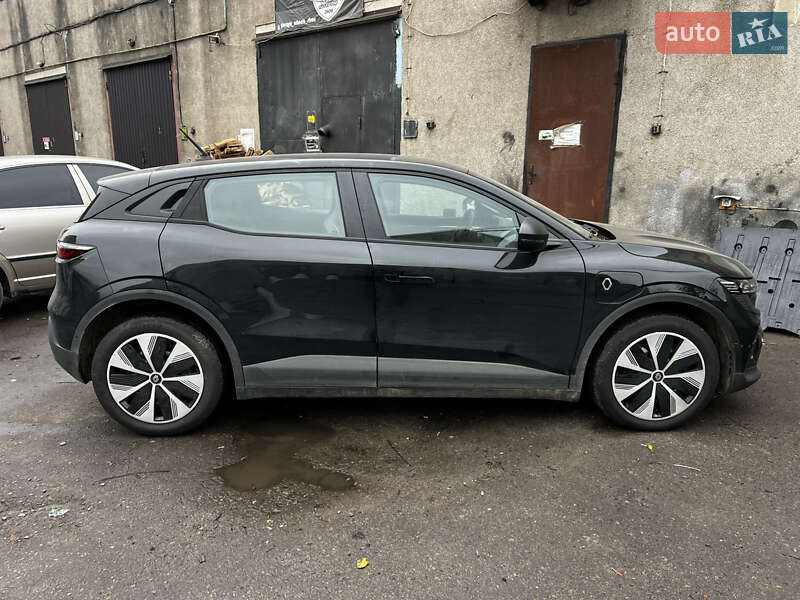Внедорожник / Кроссовер Renault Megane E-Tech Electric 2024 в Ровно