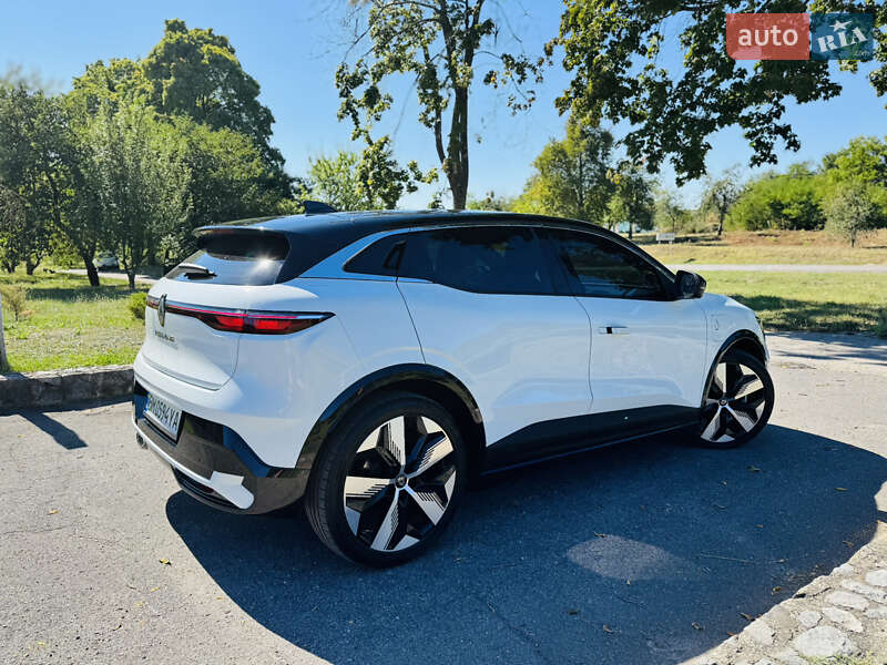 Позашляховик / Кросовер Renault Megane E-Tech Electric 2023 в Лохвиці