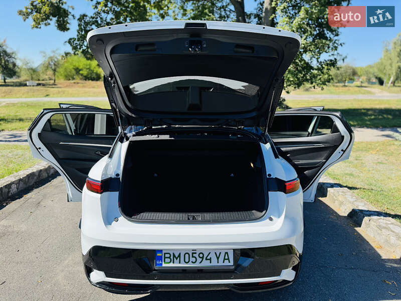 Позашляховик / Кросовер Renault Megane E-Tech Electric 2023 в Лохвиці